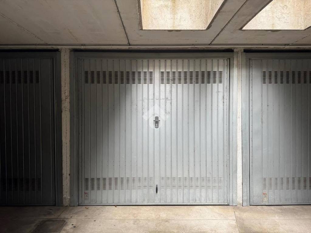 Box / garage a Cesano boscone in Via Cavalieri di Vittorio Veneto, 7 - Foto 3