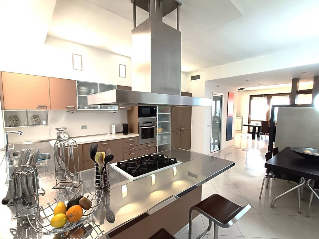 Attico / mansarda a Paderno dugnano in Viale della Repubblica, 56 - Foto 5