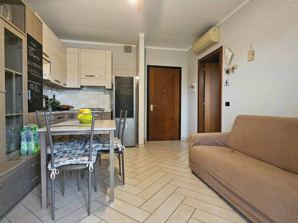 Appartamento a Magenta in Via Trento, 4 - Foto 2