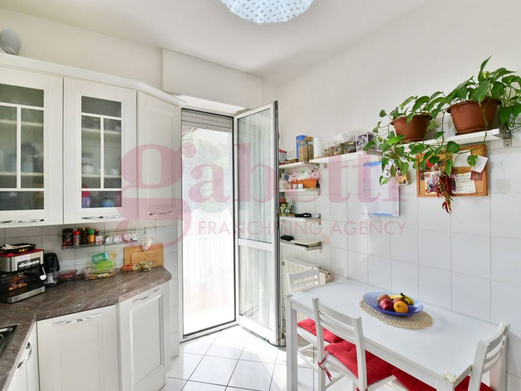 Appartamento a Cantù in via Sabina , . - Foto 2