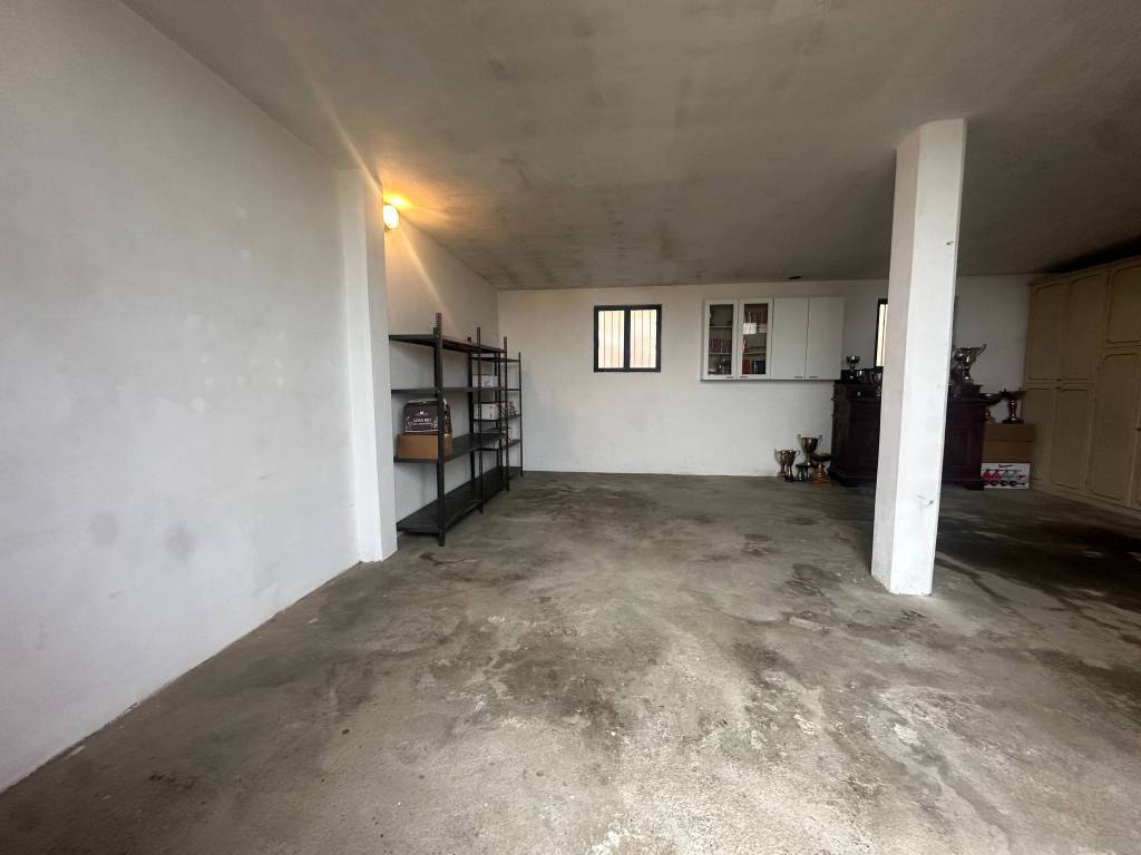 Box / garage a Savigliano in Via Cernaia, 6 - Foto 2