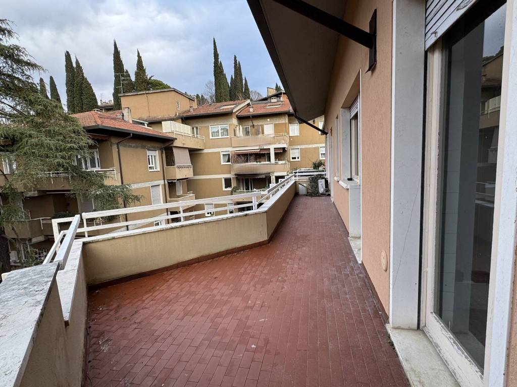 Appartamento a Verona in Via Cesiolo - Foto 2