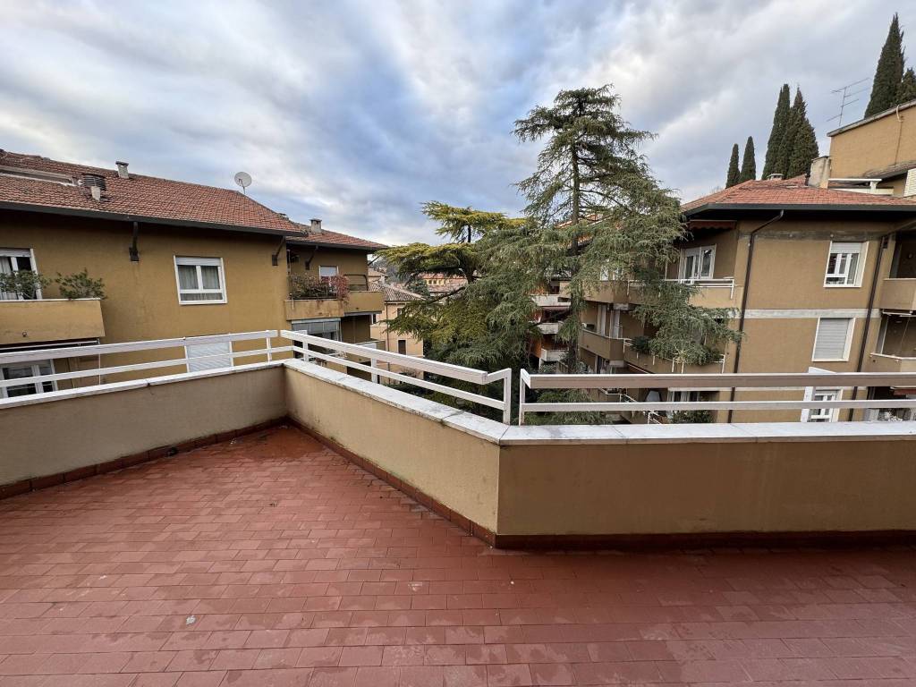 Appartamento a Verona in Via Cesiolo - Foto 3