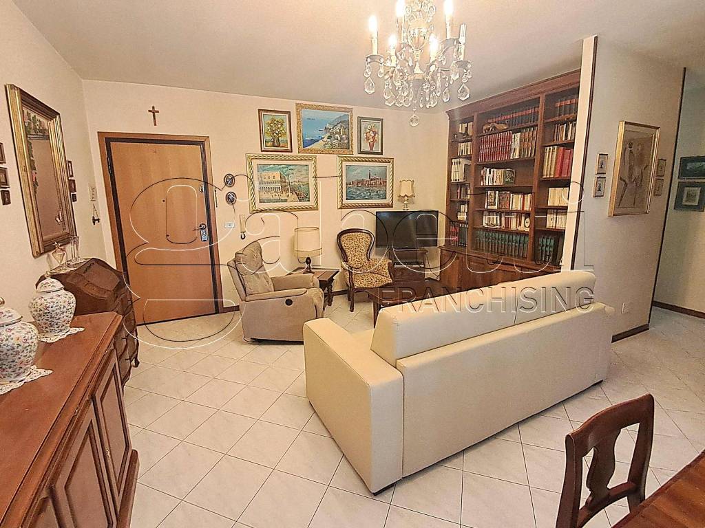 Appartamento a Ferrara in Via Giovanni Verga - Foto 2