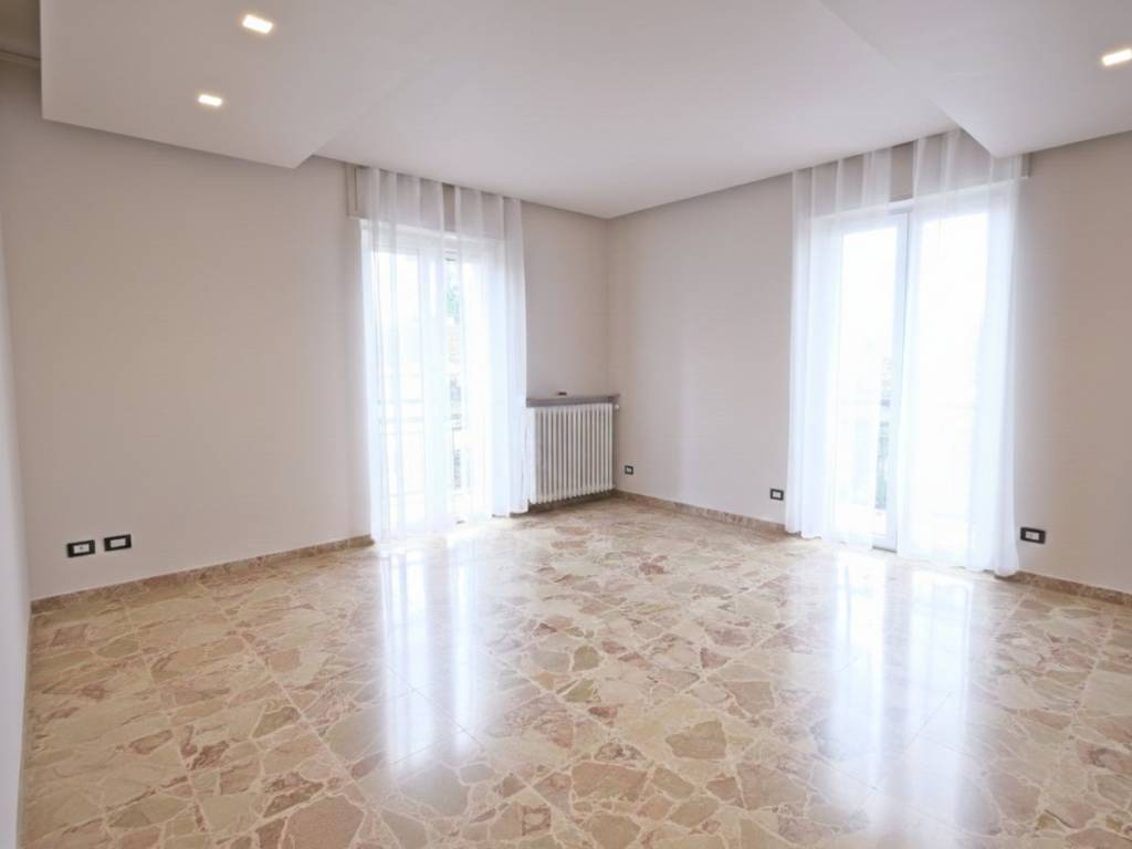 Appartamento a Verona in Via Giovanni Battista Cavalcaselle - Foto 3