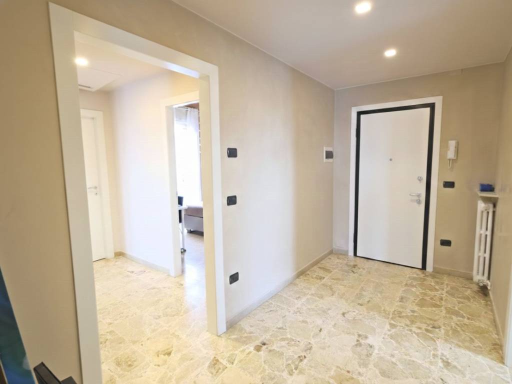 Appartamento a Verona in Via Giovanni Battista Cavalcaselle - Foto 4