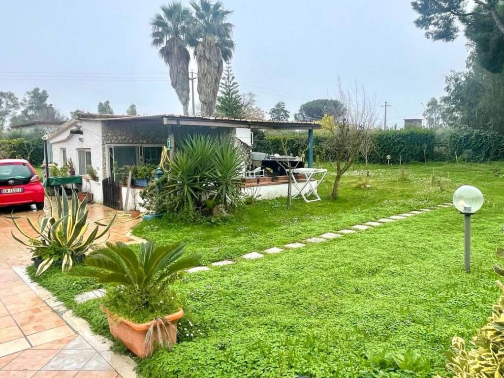 Appartamento a Latina in Strada C. Tenca, 84 - Foto 3