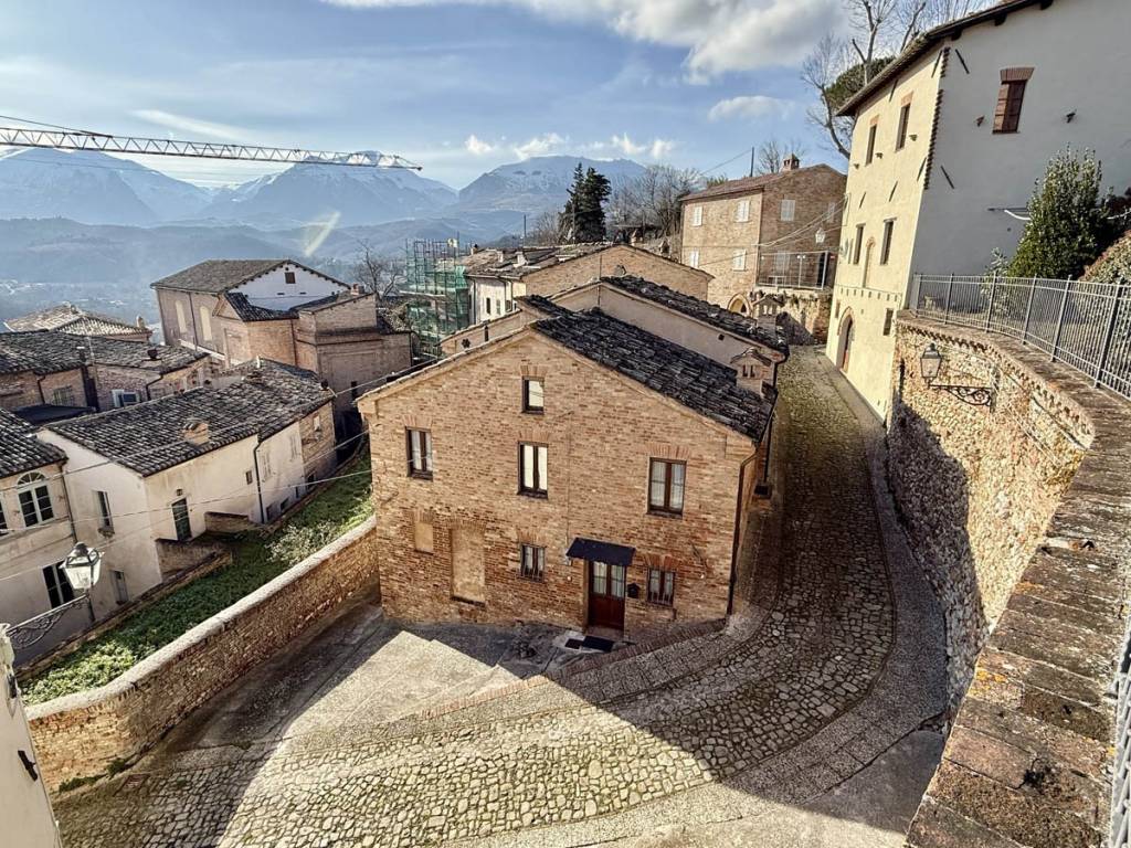 Casa indipendente a Amandola in Via Castel Leone - Foto 4