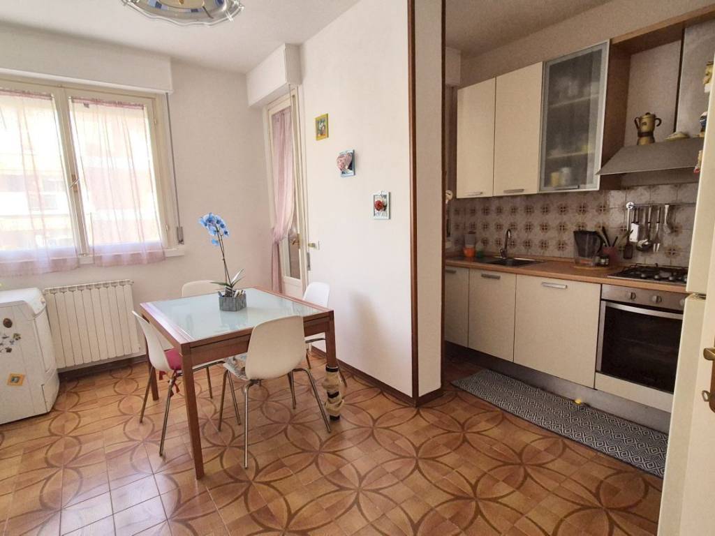 Appartamento a Viareggio in Via Alceste De Ambris, 26 - Foto 5