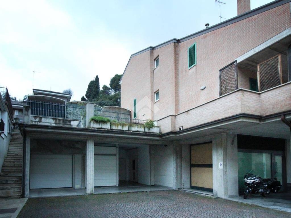 Box / garage a Porto san giorgio in Corso Giuseppe Garibaldi, 151 - Foto 2