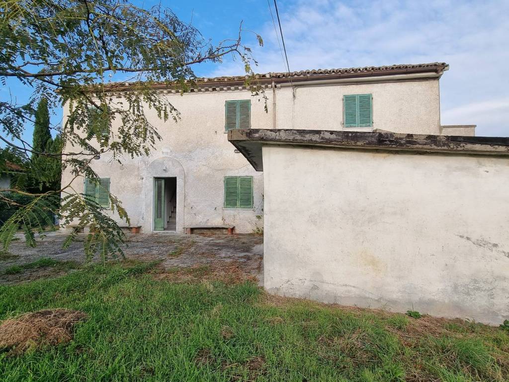 Villa a Pesaro in Strada di Roncosambaccio - Foto 4