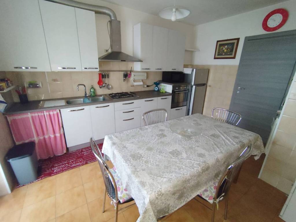 Appartamento a Gorla minore in Via Roma, 11 - Foto 5