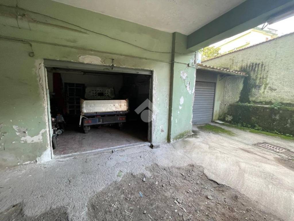 Box / garage a Portici in Via Guglielmo Marconi, 30 - Foto 3
