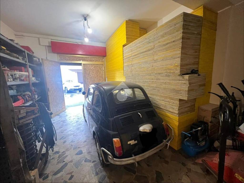 Box / garage a Prato in Via Salvo D'Acquisto - Foto 4