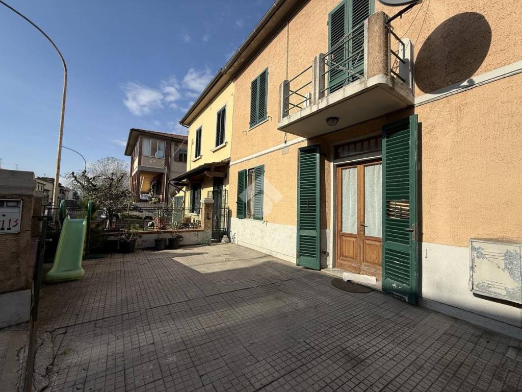 Casa indipendente a Agliana in Via Provinciale Pratese, 113 - Foto 2