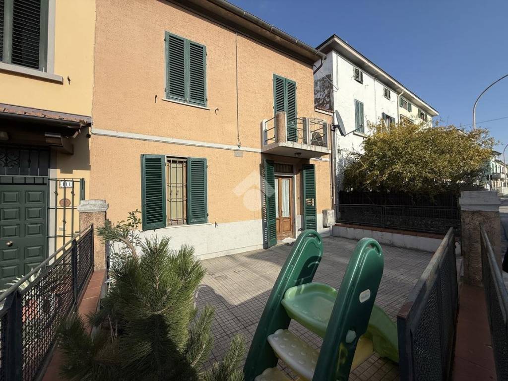 Casa indipendente a Agliana in Via Provinciale Pratese, 113 - Foto 4