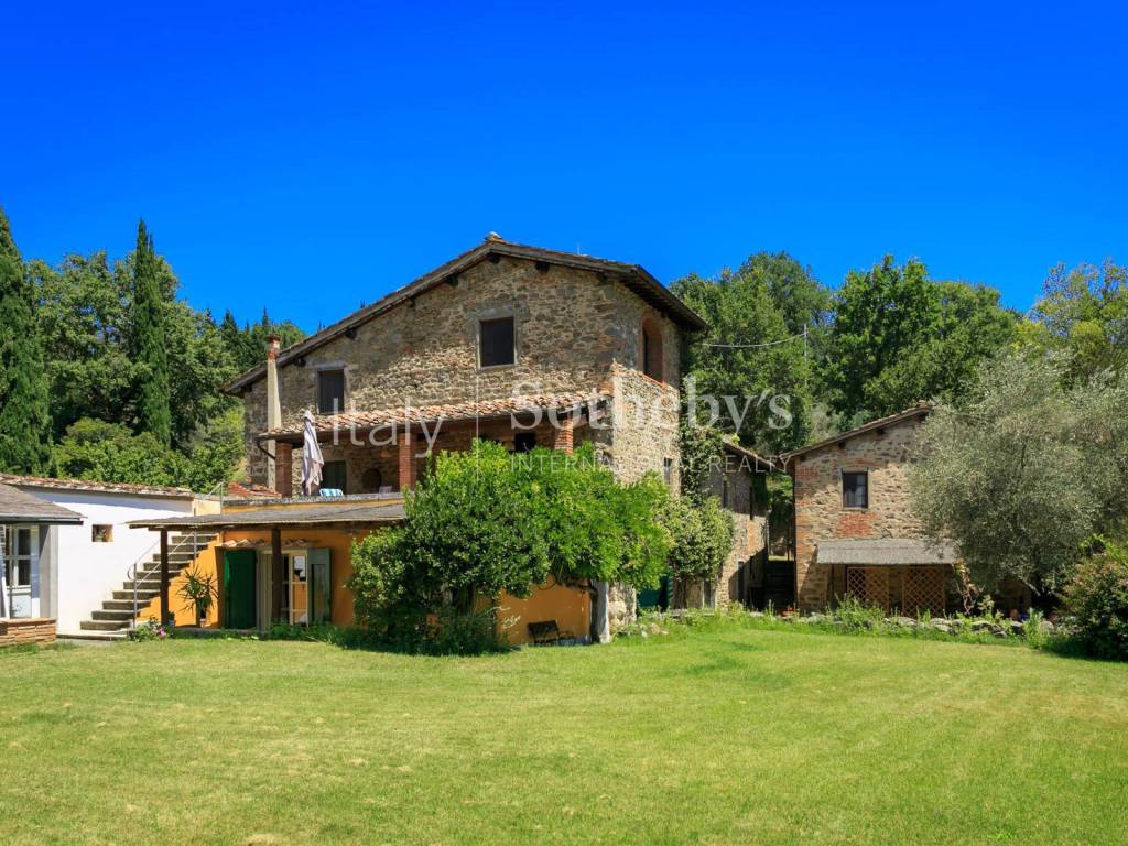 Rustico / casale a Loro ciuffenna in Via de Gasperi - Foto 2