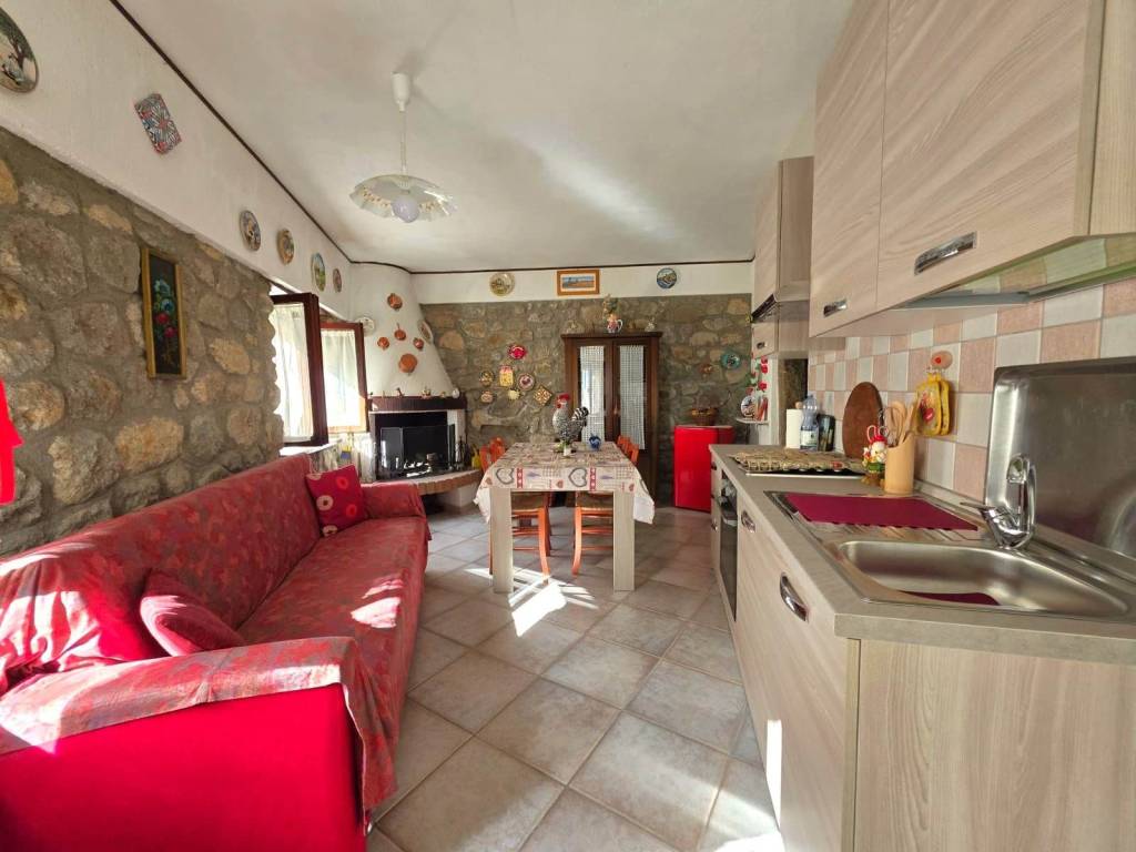 Appartamento a Santa fiora in Via della Fonte, 40 - Foto 2