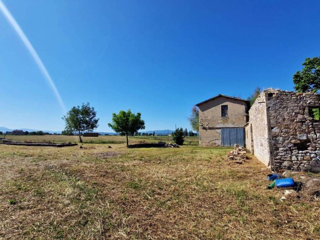 Rustico / casale a Spello in Zona Limiti - Foto 2