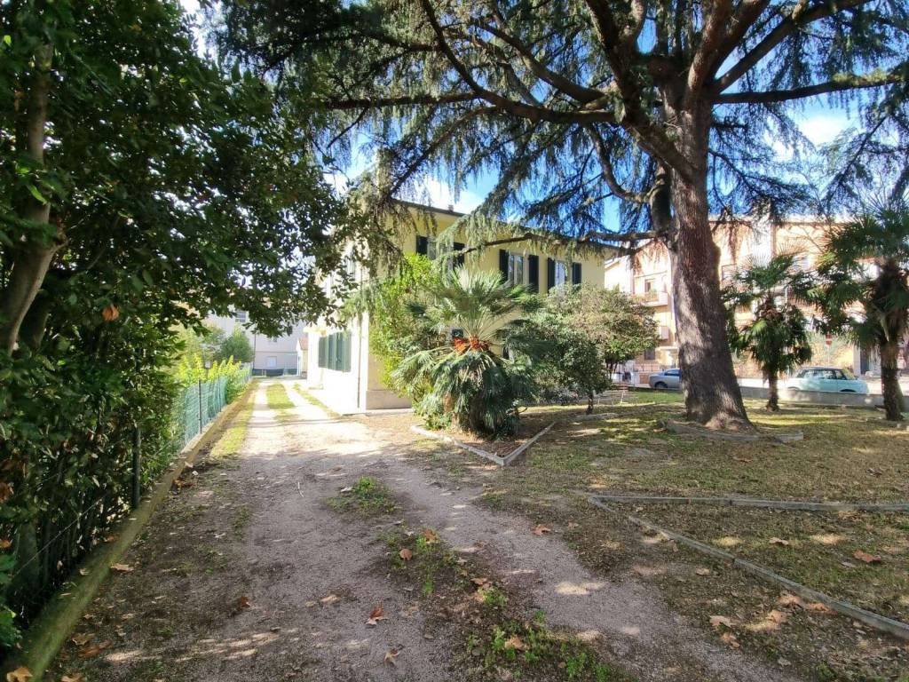 Appartamento a Foligno in Viale Firenze - Foto 2