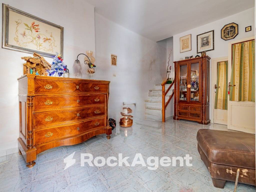 Casa indipendente a Cassano delle murge in Vicolo Adriano, 6 - Foto 2