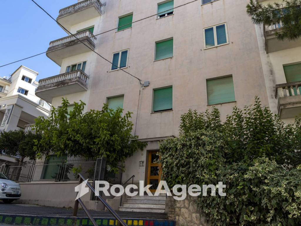 Appartamento a Catanzaro in Via Silvio Paternostro, 10 - Foto 2