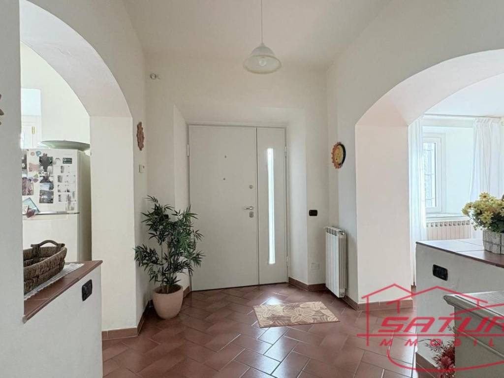 Casa indipendente a Lucca in Via per Carignano, , 55100 - Foto 3