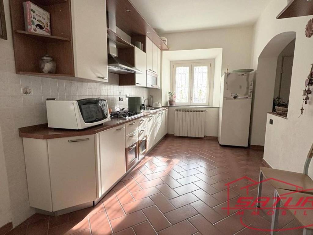 Casa indipendente a Lucca in Via per Carignano, , 55100 - Foto 4