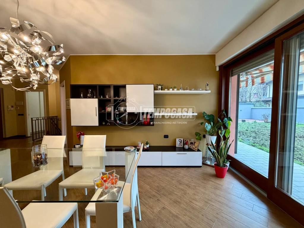 Appartamento a Parabiago in Via principe amedeo - Foto 2