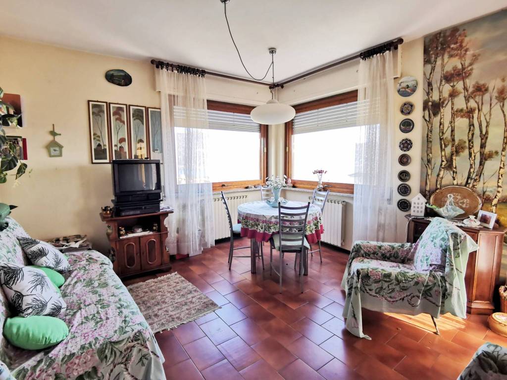 Appartamento a Baveno in Via degli Alpini - Foto 3