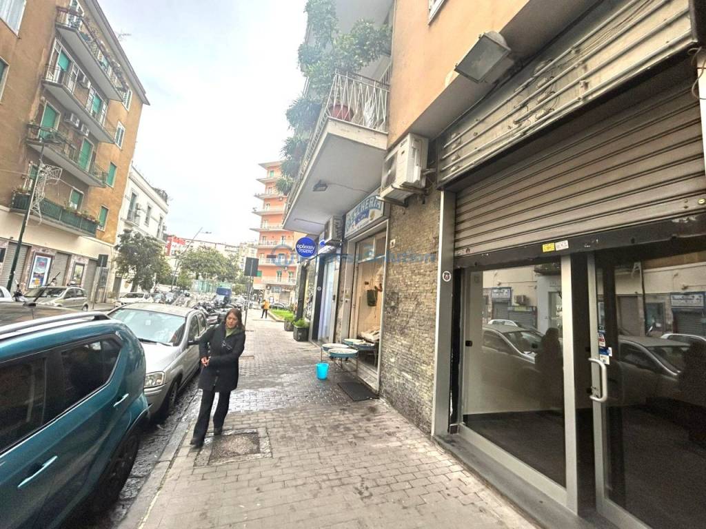 Immobile a Napoli in Via Maurizio De Vito Piscicelli 7 - Foto 2