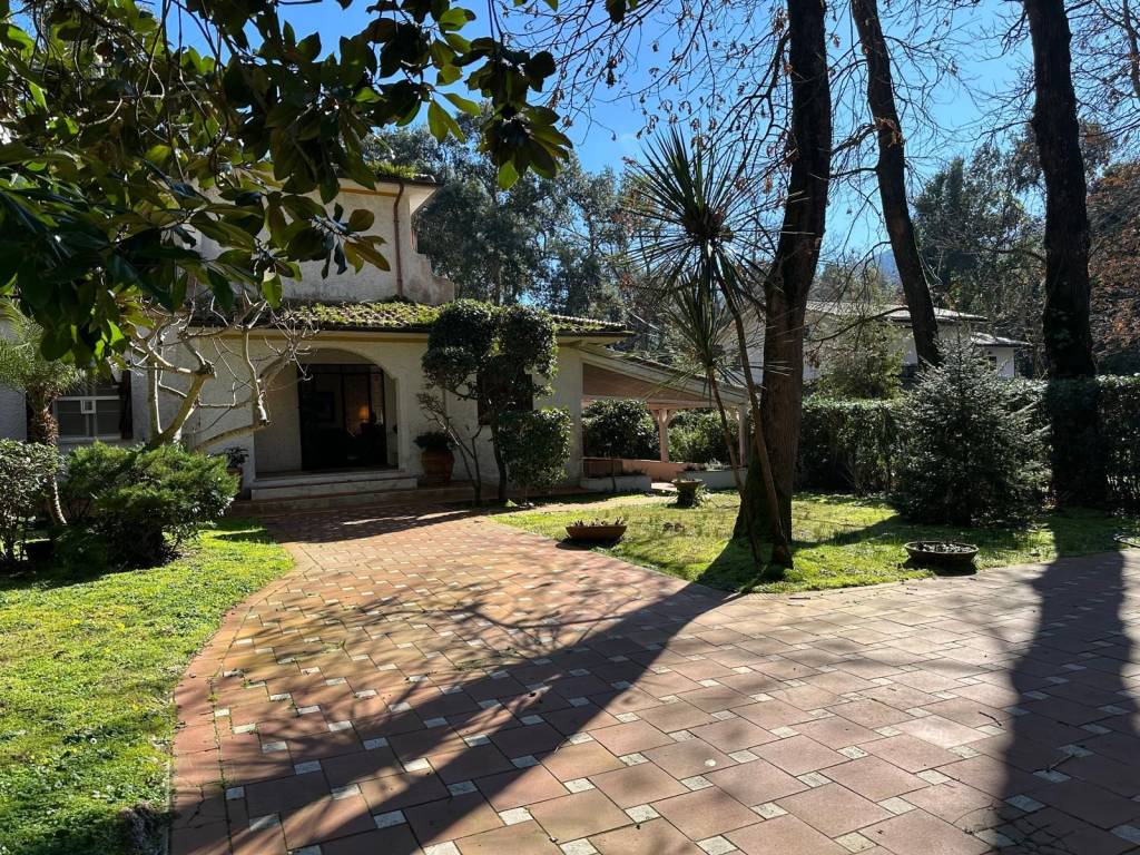 Villa a Sabaudia in Viale delle Querce - Foto 3