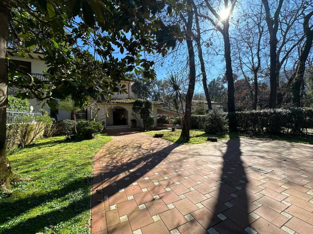 Villa a Sabaudia in Viale delle Querce - Foto 4