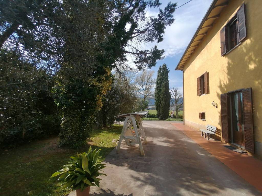 Rustico / casale a Quarrata in Viale Montalbano - Foto 3