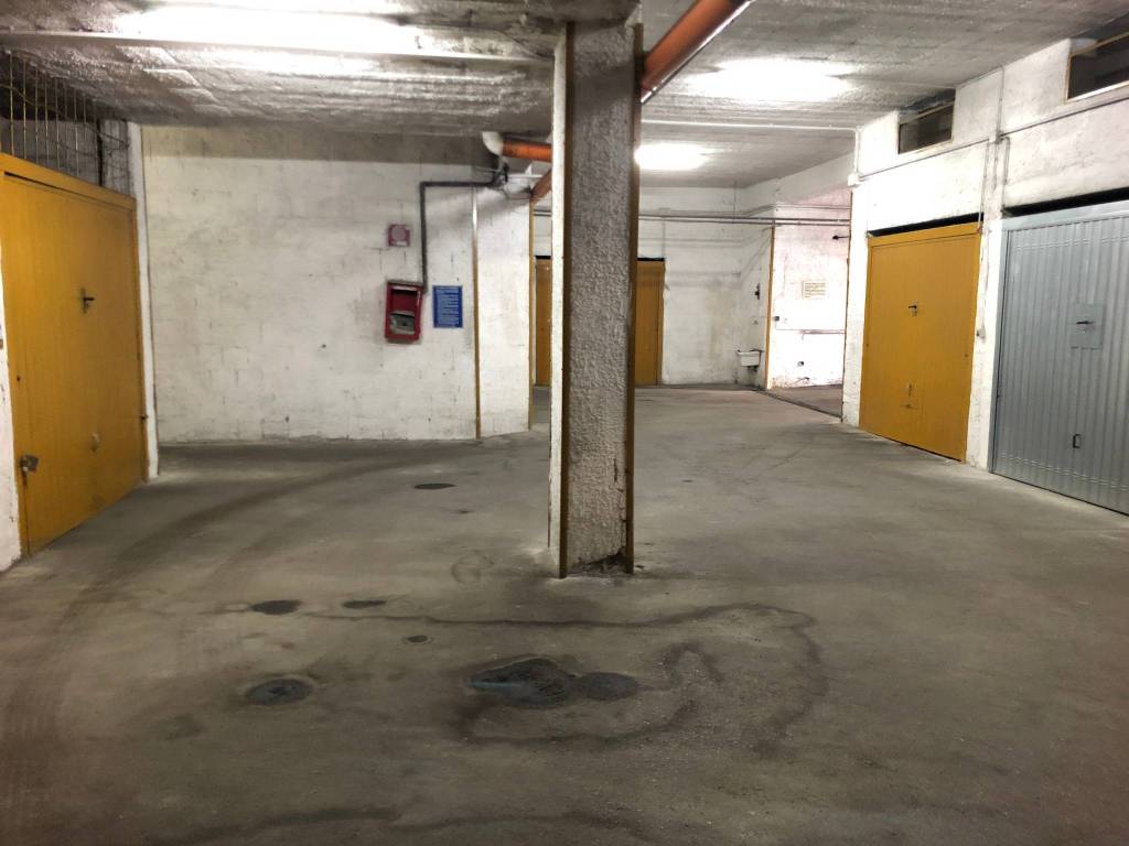 Box / garage a Caserta in Via Pasquale Amato, 5 - Foto 2