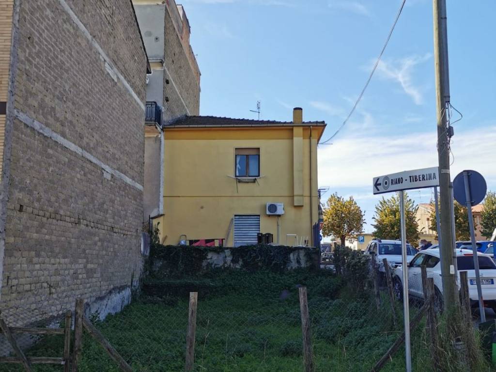 Terreno a Riano in Via Giacomo Matteotti - Foto 2