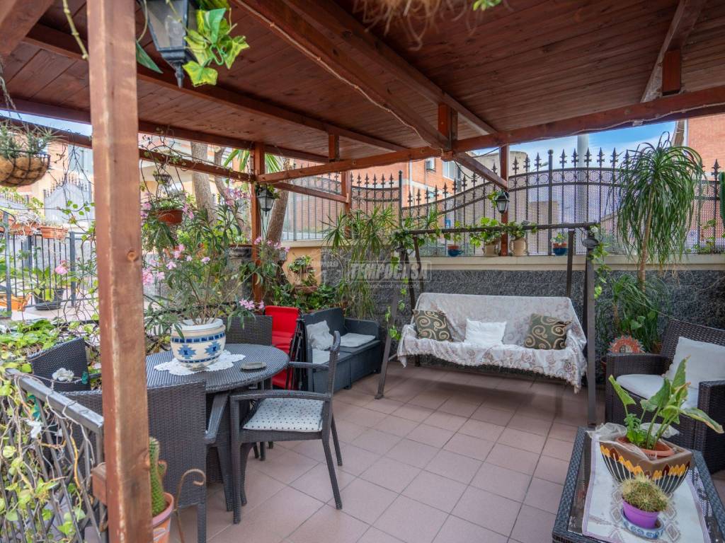 Villa a Cagliari in Via Giovanni Cinquini 1 - Foto 2