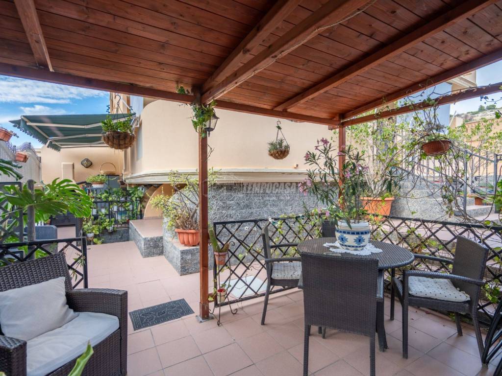 Villa a Cagliari in Via Giovanni Cinquini 1 - Foto 4