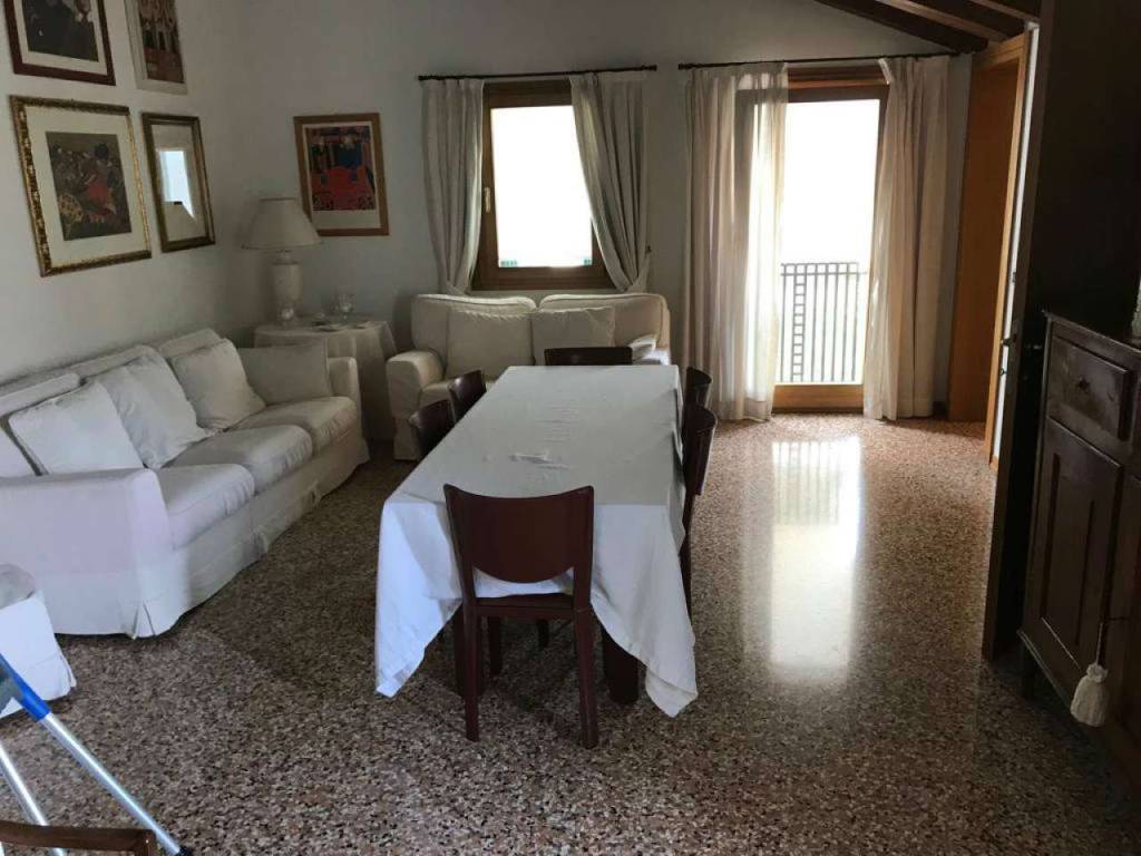 Appartamento a Castelfranco veneto in Piazza Giorgione - Foto 2