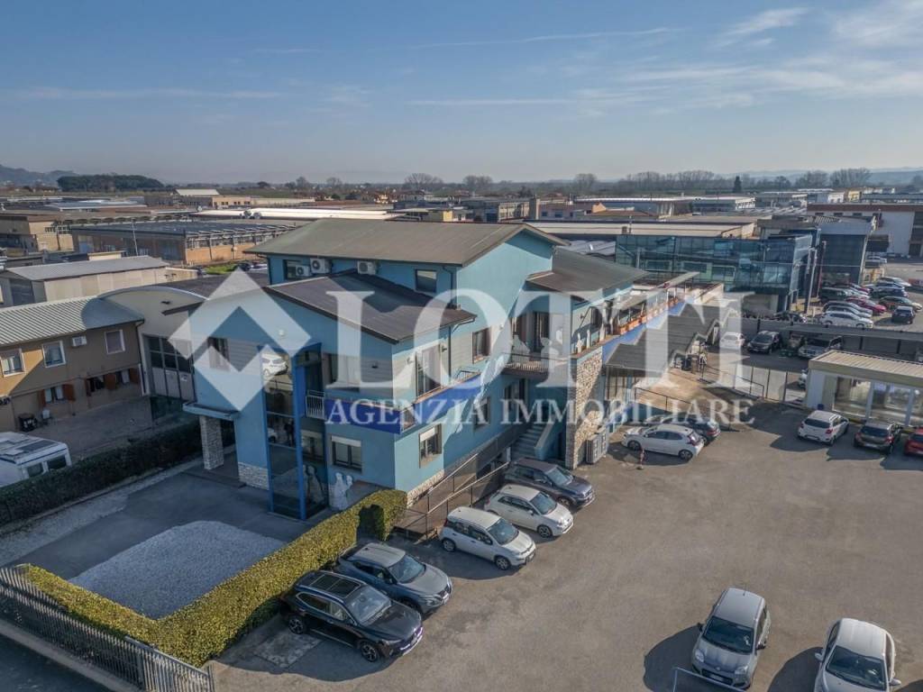 Immobile a Pontedera in Via Don Luigi Sturzo & Via Tosco Romagnola Est, - Foto 2