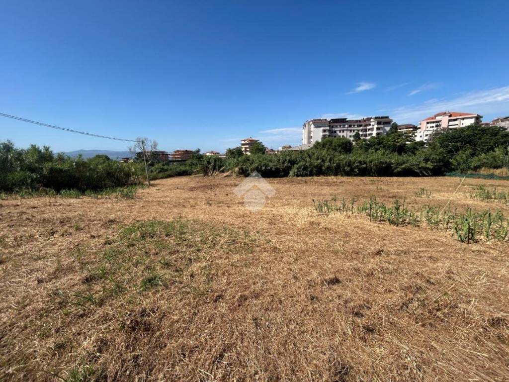 Terreno a Lamezia terme in Via indipendenza - Foto 2