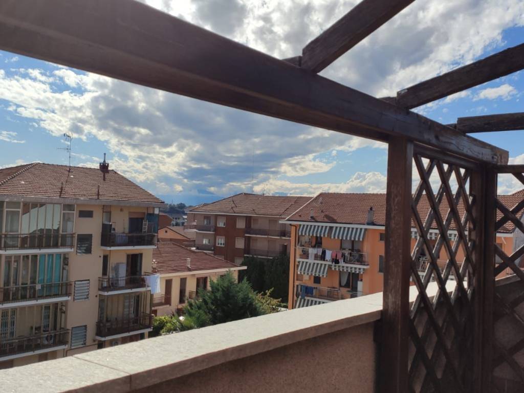 Appartamento a Moncalieri in Via Grazia Deledda - Foto 4