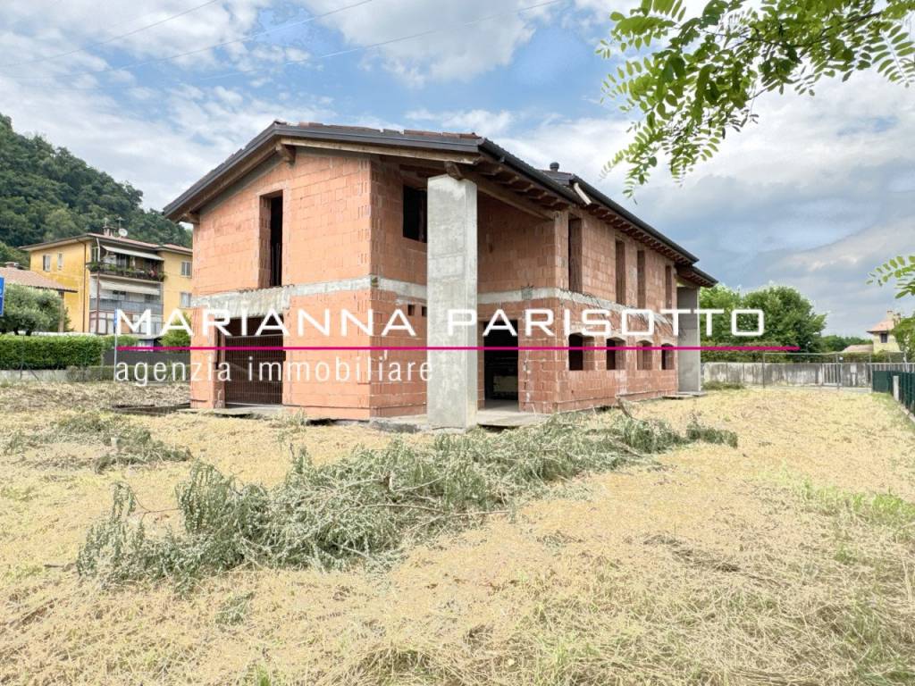 Villa a Bassano del grappa in Viale Asiago - Foto 2