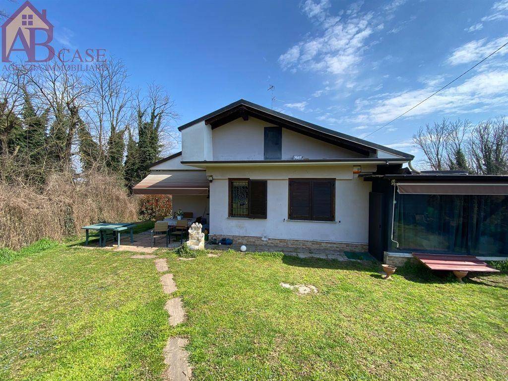 Villa a Vigevano in via vecchia per gambolo' - Foto 2