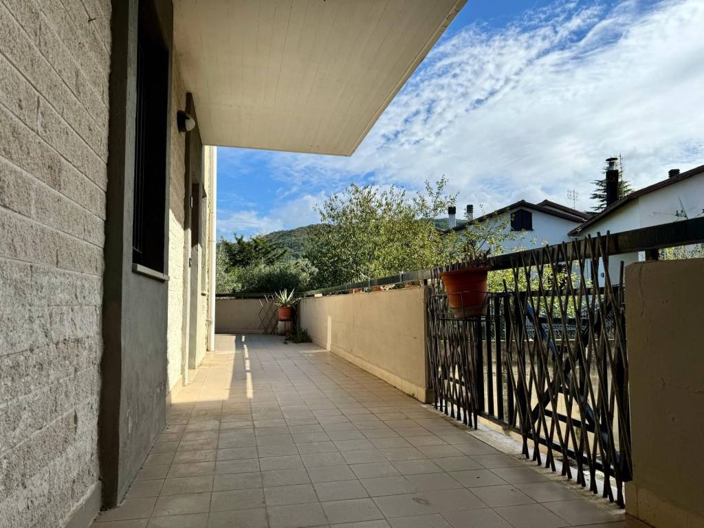 Appartamento a Poggio moiano in Circonvallazione Moianense - Foto 3