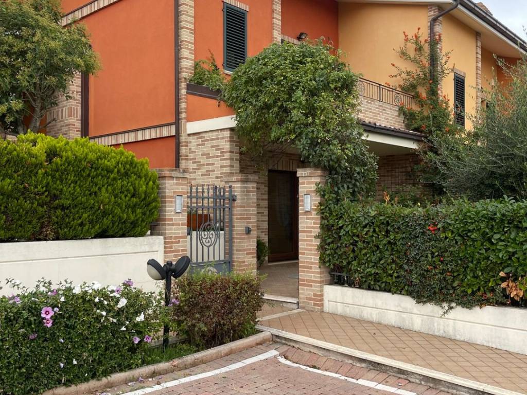 Villetta a schiera a Osimo in Via Abbadia - Foto 2