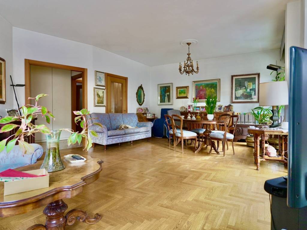 Appartamento a Milano in Via Vincenzo Foppa - Foto 2