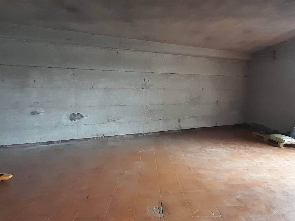 Immobile a Cocquio-trevisago in Via Dante Alighieri, 67 - Foto 2
