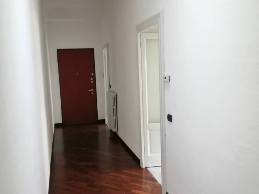 Appartamento a Como in Via Alessandro Volta, 24 - Foto 3