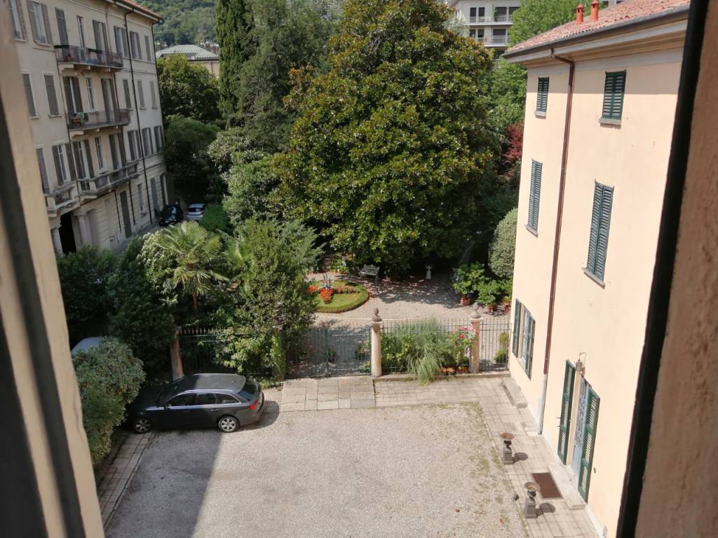 Appartamento a Como in Via Alessandro Volta, 24 - Foto 4